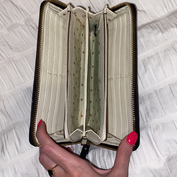 KATE SPADE WALLET - Picture 3 of 3